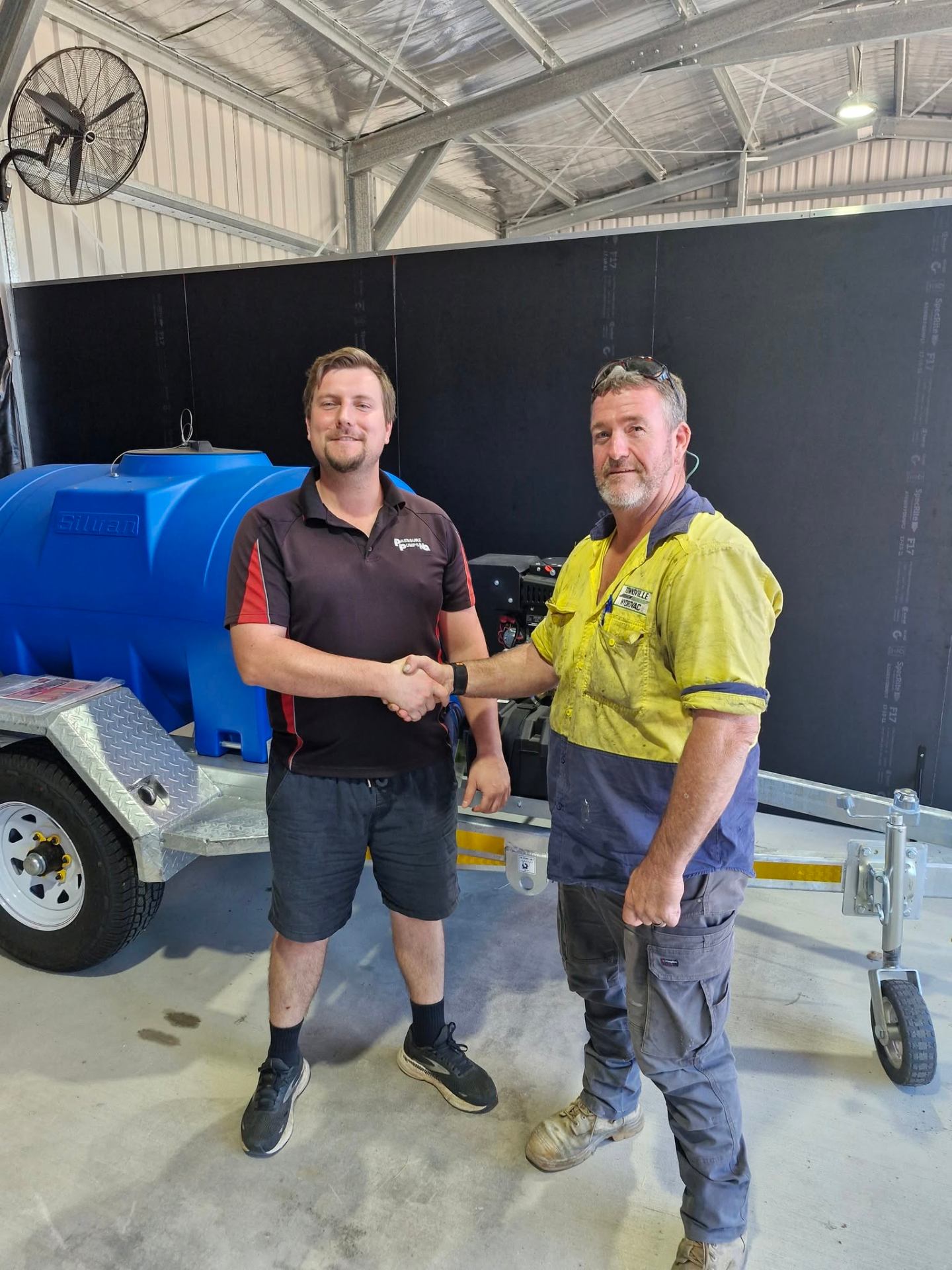 Pressure cleaning equipment